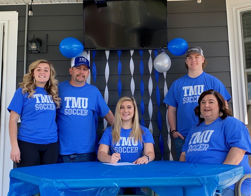 Avery Seig Signs With Thomas More